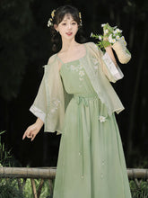 Load image into Gallery viewer, Containing dew lily Green Hanfu 丨 含露百合【3-Piece Set RF9211】