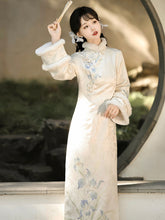 Load image into Gallery viewer, YMEIREN Off White Qipao 丨 鸢美人【RF-X160】