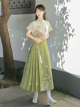 Load image into Gallery viewer, Overflowing Spring Charm: Green Hanfu 丨 衔花令【2-Piece Set RF9194】