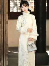 Load image into Gallery viewer, YMEIREN Off White Qipao 丨 鸢美人【RF-X160】