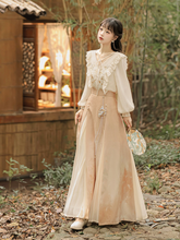 Load image into Gallery viewer, Chinese Style Song Dynasty Design Orange Hanfu 丨 宋制秋意晚【3-Piece Set RF8829】
