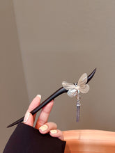 Load image into Gallery viewer, Silver silk butterfly tassel | Ebony hairpin (银丝蝴蝶流苏)FX0917