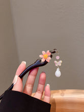 Load image into Gallery viewer, Flower Butterfly | Sandalwood Dragon Hairpin (花朵蝴蝶)FX0558