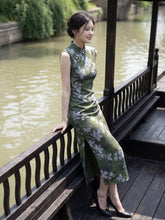 Load image into Gallery viewer, Sexy and fashionable qipao dress - green floral print cheongsam | RainbowFlowers【YG2898】