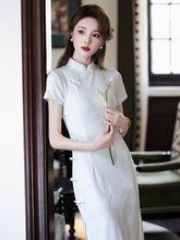 Load image into Gallery viewer, Classic design qipao dress - pink side-cut cheongsam | Flowers on the Rainbow【YG2824】