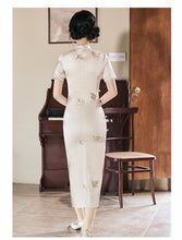 Load image into Gallery viewer, Chinese embroidery Ivory White Qipao 丨 象牙白【YG2545】