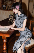 Load image into Gallery viewer, The new Chinese-style qipao showcases the beauty of traditional Chinese clothing.【YG2581】