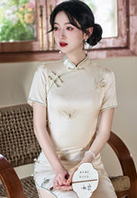 Load image into Gallery viewer, Chinese embroidery Ivory White Qipao 丨 象牙白【YG2545】