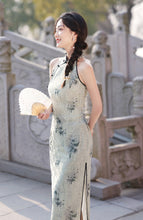 Load image into Gallery viewer, Yidiezhenmeng Cheongsam Green Blue Qipao 丨 伊蝶枕梦【YG2384】