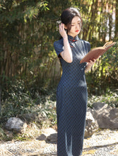 Load image into Gallery viewer, Loulanzanglan Cheongsam Blue Qipao 丨 楼兰藏蓝【YG2346】