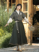 Load image into Gallery viewer, Han elements, modern fashion design  Hanfu  丨 竹青绿【3-Piece Set RF9402】
