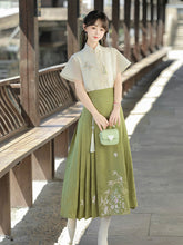 Load image into Gallery viewer, Overflowing Spring Charm: Green Hanfu 丨 衔花令【2-Piece Set RF9194】
