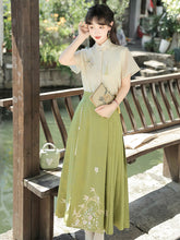 Load image into Gallery viewer, Overflowing Spring Charm: Green Hanfu 丨 衔花令【2-Piece Set RF9194】
