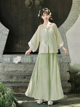 Load image into Gallery viewer, Containing dew lily Green Hanfu 丨 含露百合【3-Piece Set RF9211】
