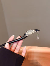 Load image into Gallery viewer, Lotus tassel  |  Ebony hairpin （莲花流苏）FX0920
