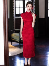 Load image into Gallery viewer, Sexy and elegant cheongsam dress - red stand-collar cheongsam | Flowers on the Rainbow【YG2828】
