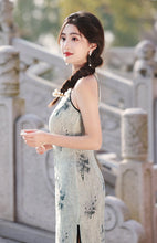 Load image into Gallery viewer, Yidiezhenmeng Cheongsam Green Blue Qipao 丨 伊蝶枕梦【YG2384】

