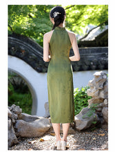 Load image into Gallery viewer, Zhulvcongcong Cheongsam Green Qipao 丨 竹绿葱葱【YG2628】
