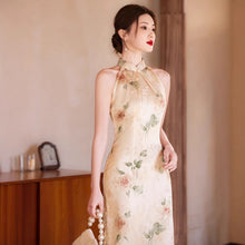 Load image into Gallery viewer, Aristocratic Family Golden Qipao 丨 金粉世家【YG2532】
