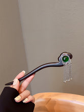 Load image into Gallery viewer, Tibetan ancient silver  |  Ebony hairpin （藏式古银）FX1123
