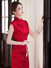 Load image into Gallery viewer, Sexy and elegant cheongsam dress - red stand-collar cheongsam | Flowers on the Rainbow【YG2828】
